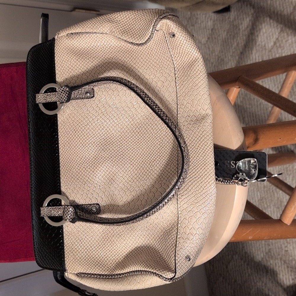 Purse - Picture 2 of 2